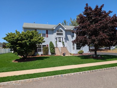 Beach Home For Sale in Hazlet, New Jersey