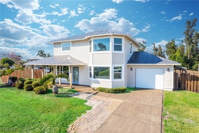 Beach Home For Sale in Fort Myers, Florida