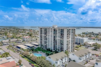 Beach Condo For Sale in Clearwater Beach, Florida