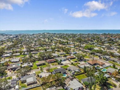 Beach Home Sale Pending in Bradenton, Florida