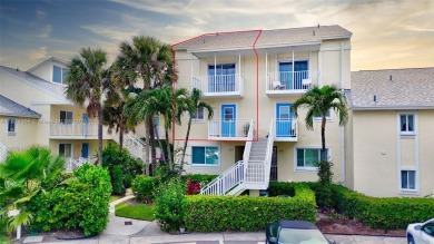 Beach Condo For Sale in Hutchinson Island, Florida