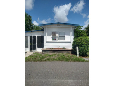 Beach Home For Sale in Bradenton, Florida