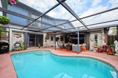 Beach Townhome/Townhouse For Sale in Lake Worth, Florida