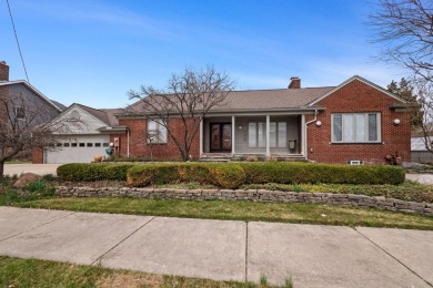 Beach Home For Sale in Detroit, Michigan
