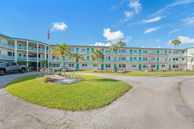 Beach Condo Sale Pending in St. Petersburg, Florida