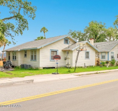 Beach Home For Sale in Daytona Beach, Florida