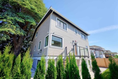 Beach Home For Sale in Vancouver, 