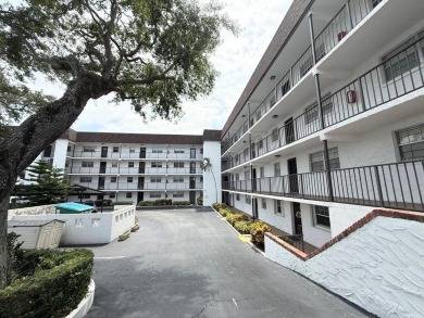 Beach Condo For Sale in Daytona Beach, Florida