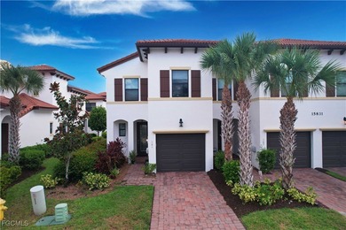 Beach Townhome/Townhouse For Sale in Fort Myers, Florida