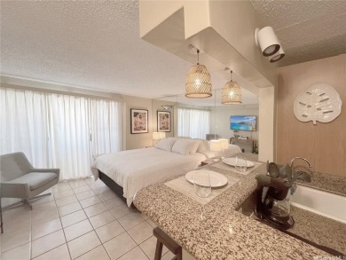 Beach Condo For Sale in Honolulu, Hawaii