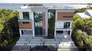 Beach Home For Sale in Key Largo, Florida