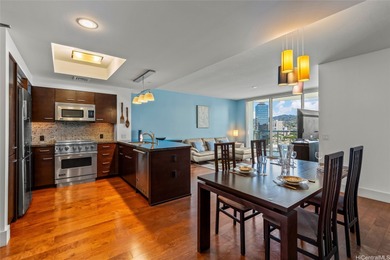 Beach Condo For Sale in Honolulu, Hawaii