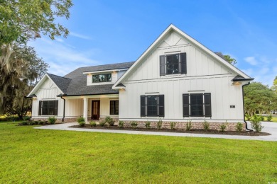 Beach Home For Sale in Pawleys Island, South Carolina