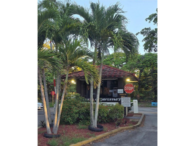 Beach Condo For Sale in Lauderhill, Florida