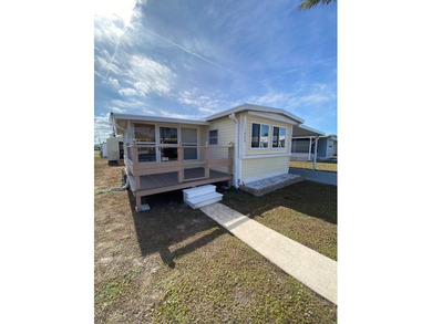 Beach Home For Sale in Ruskin, Florida