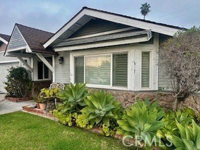Beach Home For Sale in Huntington Beach, California