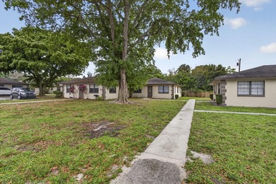 Beach Home For Sale in West Palm Beach, Florida
