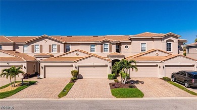 Beach Townhome/Townhouse Sale Pending in Fort Myers, Florida
