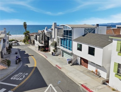 Beach Home For Sale in Manhattan Beach, California