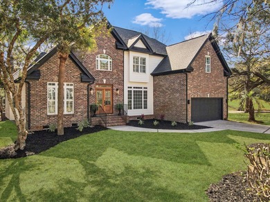 Beach Home For Sale in Mount Pleasant, South Carolina