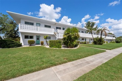 Beach Condo For Sale in Seminole, Florida