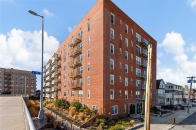 Beach Condo For Sale in Queens, New York