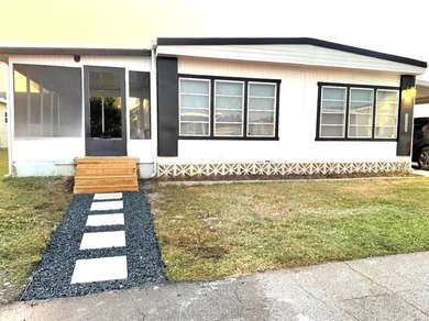 Beach Home For Sale in Sarasota, Florida