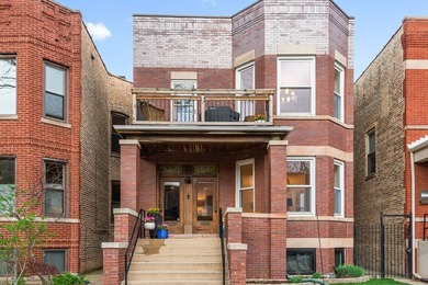 Beach Home Sale Pending in Chicago, Illinois