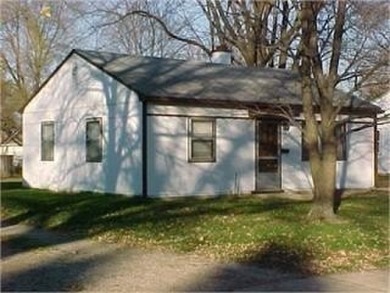 Beach Home For Sale in Michigan City, Indiana