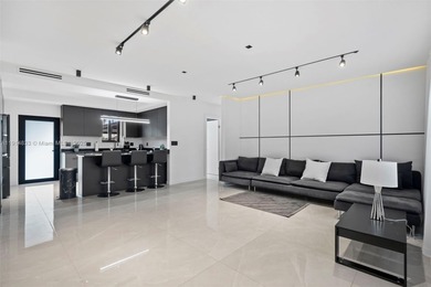 Beach Home For Sale in Hollywood, Florida