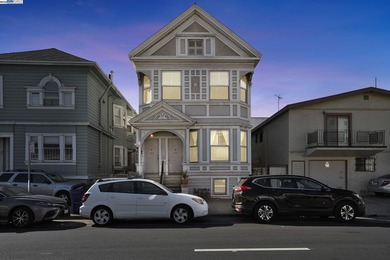 Beach Townhome/Townhouse Sale Pending in Oakland, California