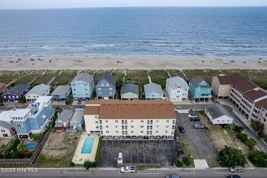 Beach Condo For Sale in Carolina Beach, North Carolina
