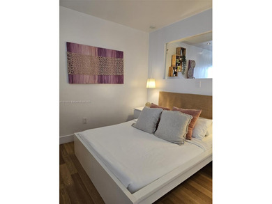 Beach Condo For Sale in Miami Beach, Florida