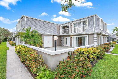 Beach Townhome/Townhouse For Sale in Palm Beach Gardens, Florida