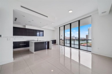 Beach Condo For Sale in Aventura, Florida