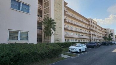 Beach Condo For Sale in St. Petersburg, Florida