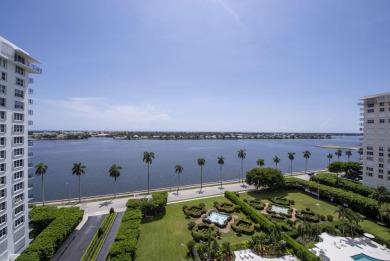 Beach Condo For Sale in West Palm Beach, Florida