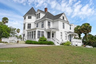 Beach Home Sale Pending in Daytona Beach, Florida
