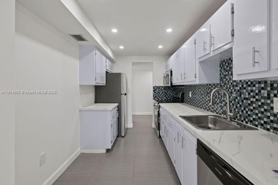 Beach Condo For Sale in Lauderhill, Florida