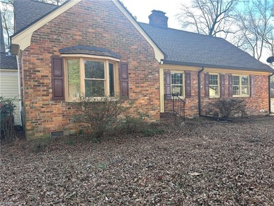 Beach Home For Sale in Suffolk, Virginia