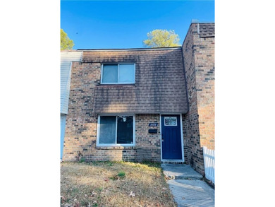 Beach Townhome/Townhouse For Sale in Virginia Beach, Virginia