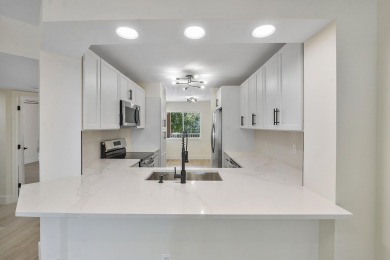 Beach Condo For Sale in Tamarac, Florida