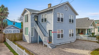 Beach Townhome/Townhouse For Sale in Daytona Beach, Florida