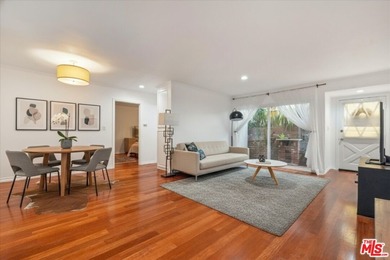Beach Condo For Sale in Santa Monica, California