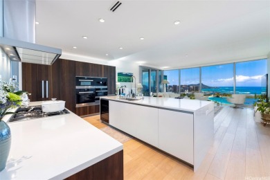 Beach Condo For Sale in Honolulu, Hawaii