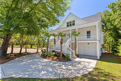 Beach Home For Sale in Mount Pleasant, South Carolina