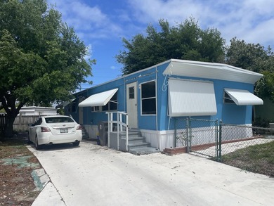 Beach Home For Sale in West Palm Beach, Florida