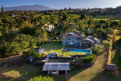 Beach Home For Sale in Holualoa, Hawaii