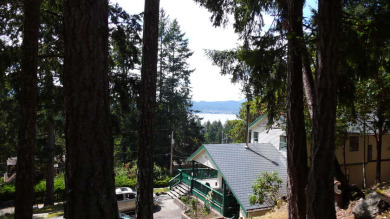 Classic Country Home with Ocean View In a premier neigbourhood - Beach Home for sale in Salt Spring Island, British Columbia on Beachhouse.com