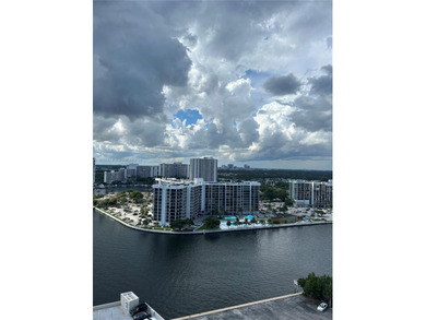 Beach Condo For Sale in Hollywood, Florida